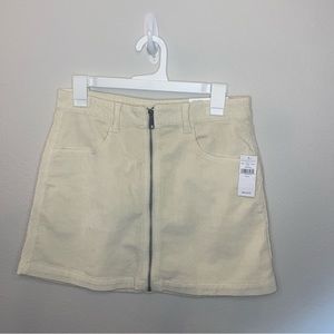 🛍4/$20 American Eagle Mini Corduroy Skirt